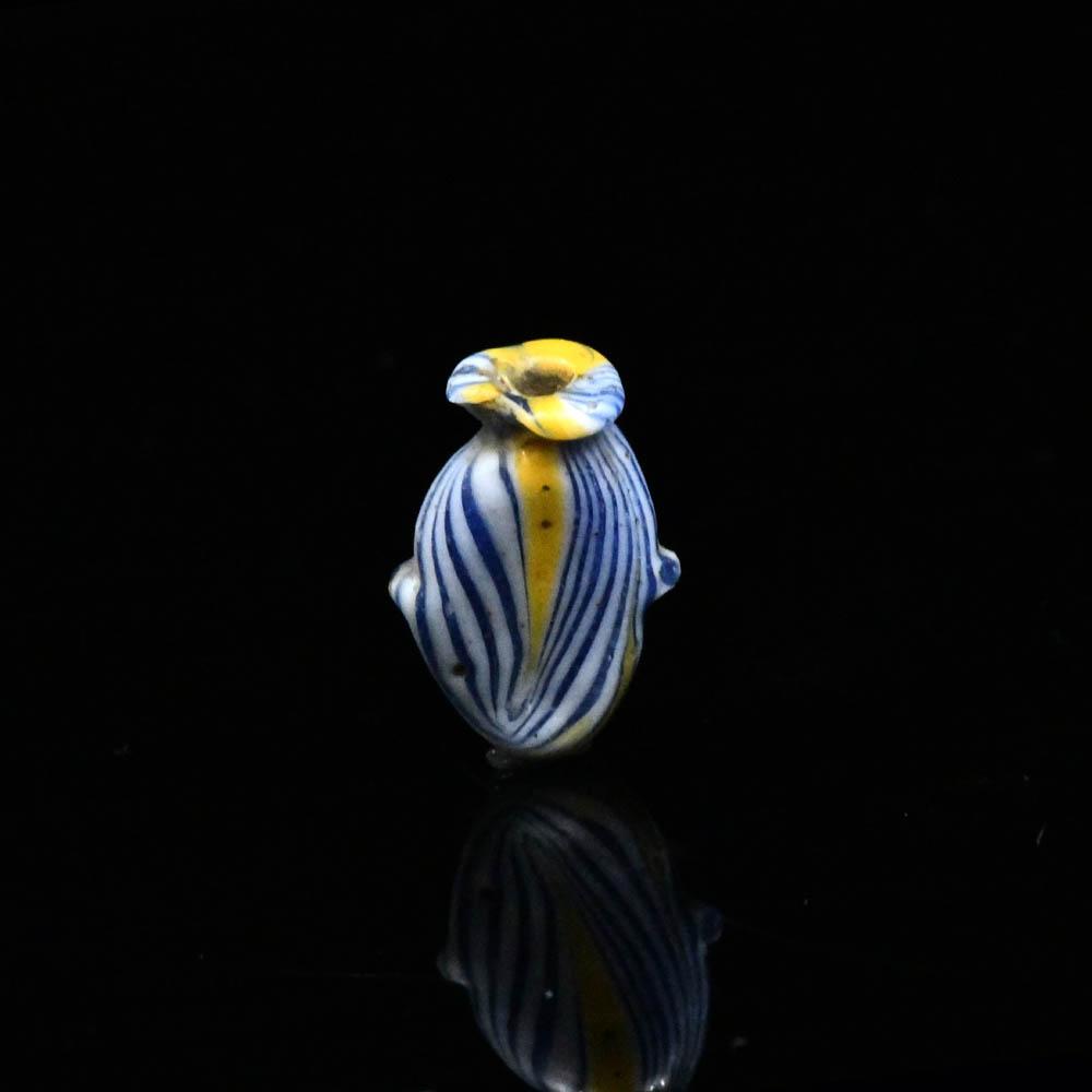 ایک مصری شیشے کے دل کا تعویذ ، نیو کنگڈم ، 18 ویں - 19 ویں خاندان ، CA. CA. 1350 - 1250 قبل مسیح