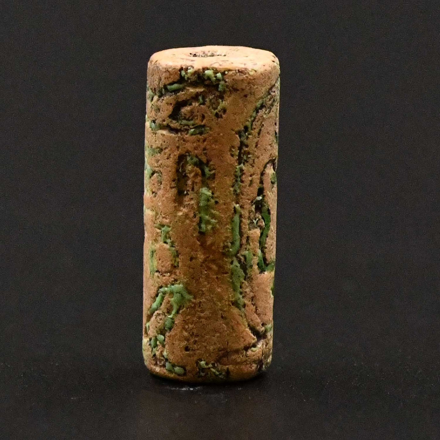 کنگ امینیمہت دوم ، 12 ویں خاندان ، سی اے کے لئے ایک مصری گلیزڈ اسٹیٹائٹ سلنڈر مہر۔ 1914-1879/76 قبل مسیح