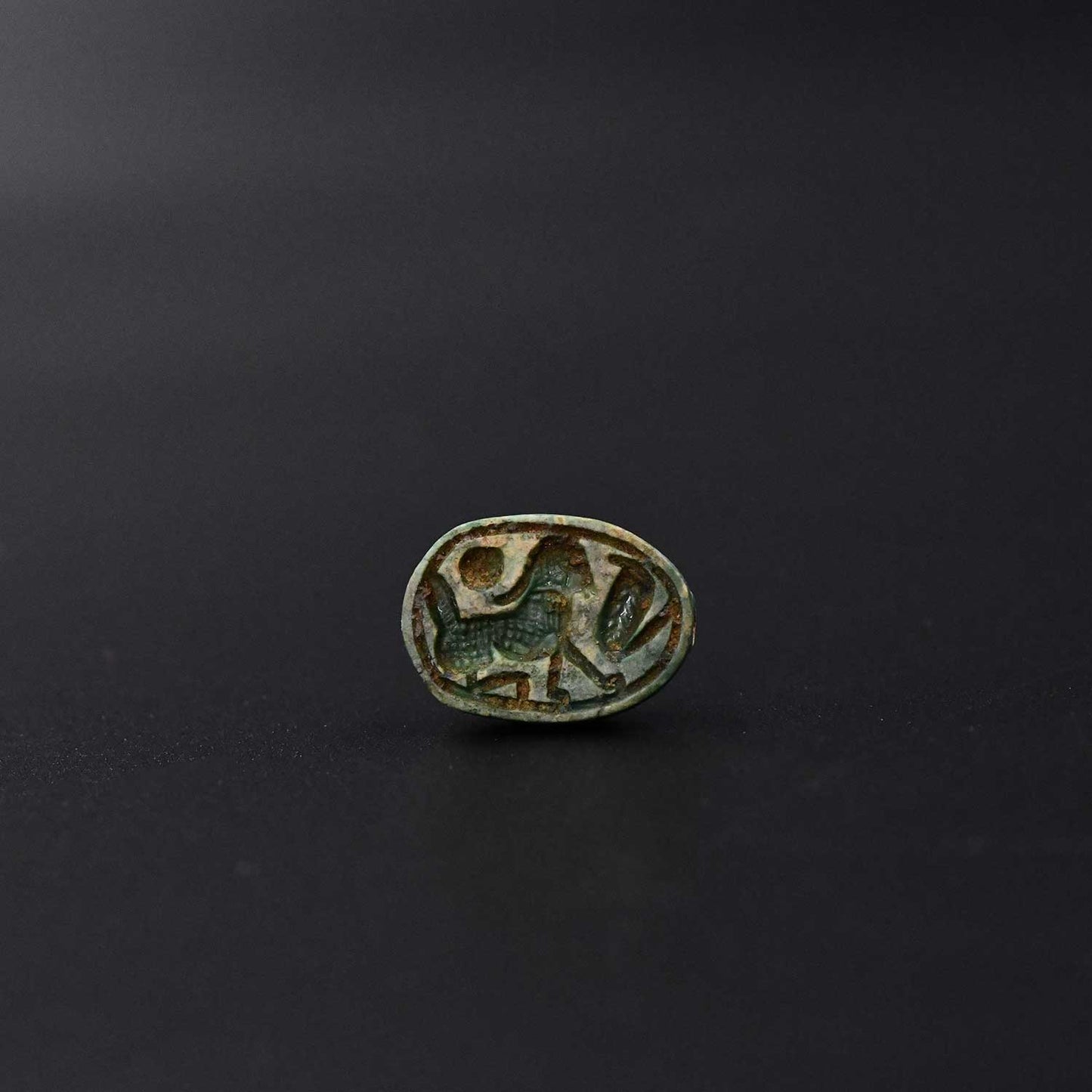 ایک مصری گلیزڈ اسٹیٹیٹ اسکاراب ، نیو کنگڈم ، سی اے۔ 1550 - 1069 قبل مسیح