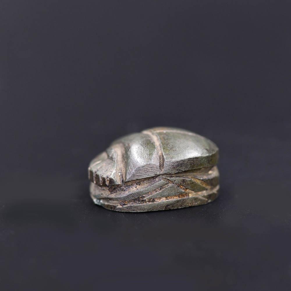 ایک مصری سبز پتھر کے دل کا سکاراب ، دیر سے مدت ، CA 664 - 332 قبل مسیح