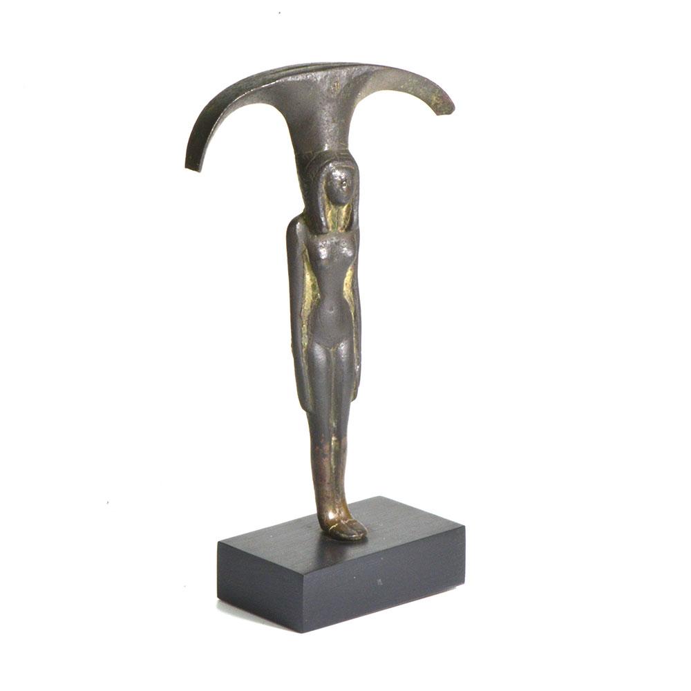 Ein ägyptischer Spiegelgriff aus Bronze mit einer nackten Frau, 18. Dynastie, ca. 1550-1295 v. Chr.