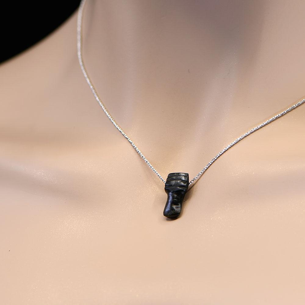 ایک مصری سرپینٹائن ڈی جے ای ڈی ستون تعویذ ، 26 واں خاندان سی اے۔ 664 - 525 قبل مسیح