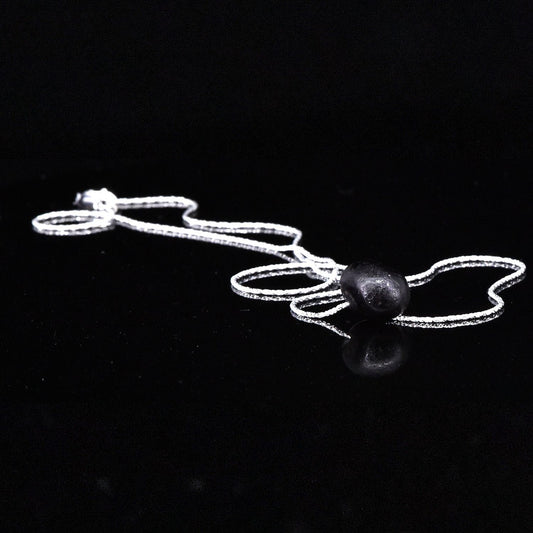 Ein ägyptischer Granat, als Anhänger gefasst, Mittleres Reich, ca. 2017 - 1730 v. Chr.