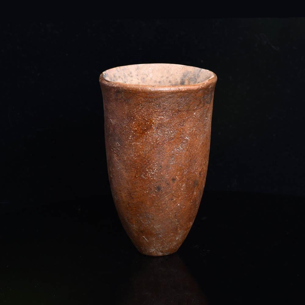 ایک مصری پری ڈینسٹک نیل مٹی کے ریڈ ویئر برتن ، سی اے۔ 3500 - 3200 قبل مسیح