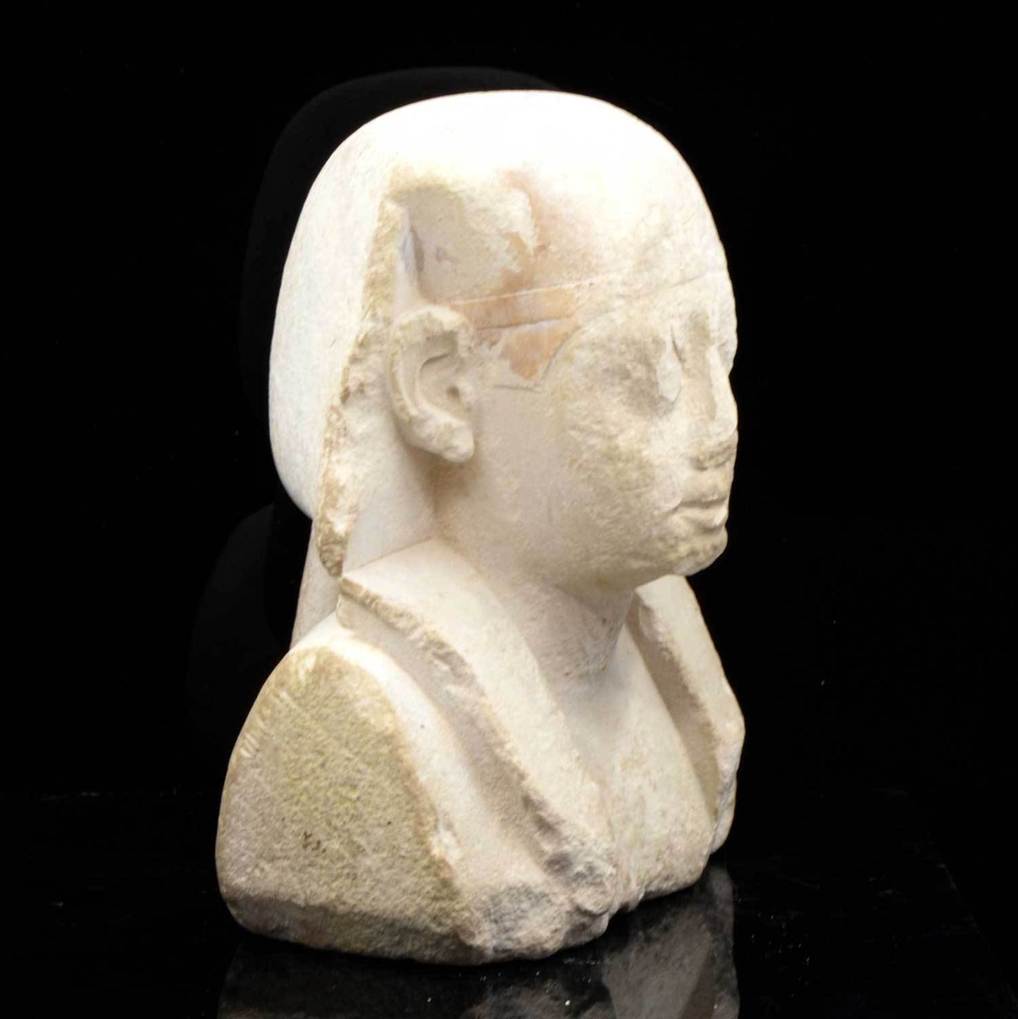 Ein ägyptisches Kalkstein-Bildhauermodell eines Pharaos, ptolemäische Zeit, ca. 332 - 30 v. Chr. 