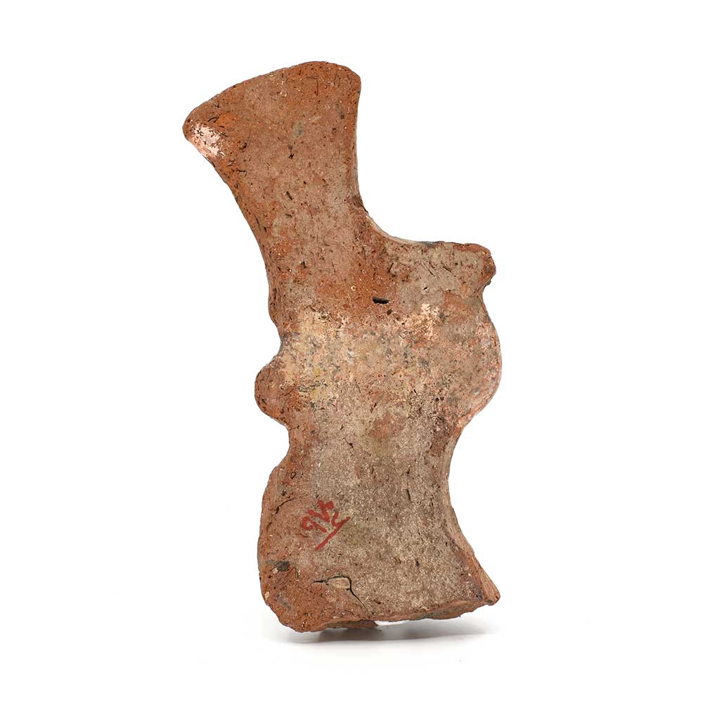 Eine ägyptische Terrakotta-Statuette des Bes mit Apis-Kopfschmuck, Römerzeit, ca. 30 v. Chr./n. Chr.