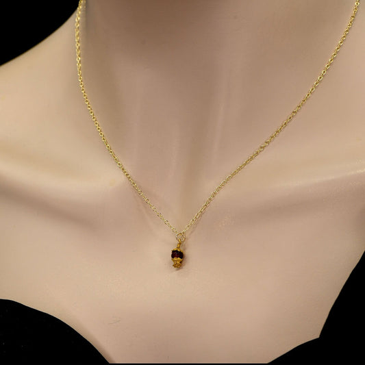 Ein griechischer Anhänger aus Gold und Granat, hellenistische Periode, ca. 3. - 1. Jahrhundert v. Chr.