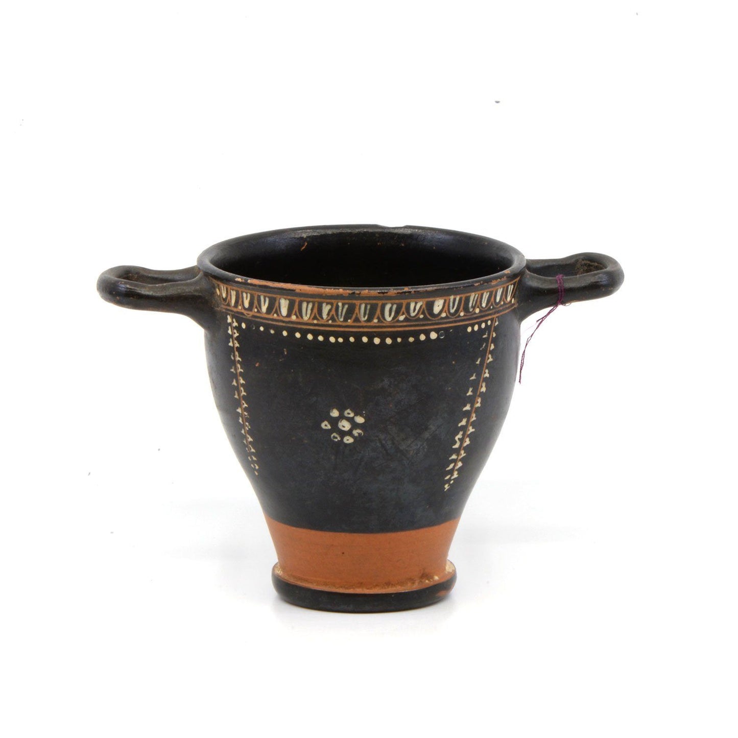 ایک اپولین گناتھیان ویئر اسکائیفوس ، سی اے۔ چوتھی صدی قبل مسیح