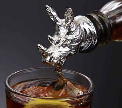 1 piece red wine pourer zinc alloy rhinoceros lion leopard antelope head wine stopper drink bar tool nightclub bar accessories