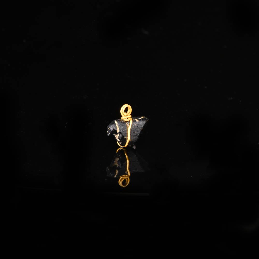 Ein winziges Vogel-Amulett aus dem Nahen Osten, ca. 2. Jahrtausend v. Chr.