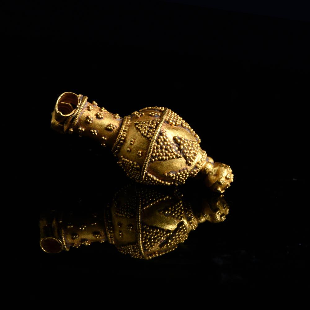 Ein hellenistischer Anhänger aus granuliertem Gold, östliches Mittelmeer, ca. 3. - 1. Jahrhundert v. Chr.