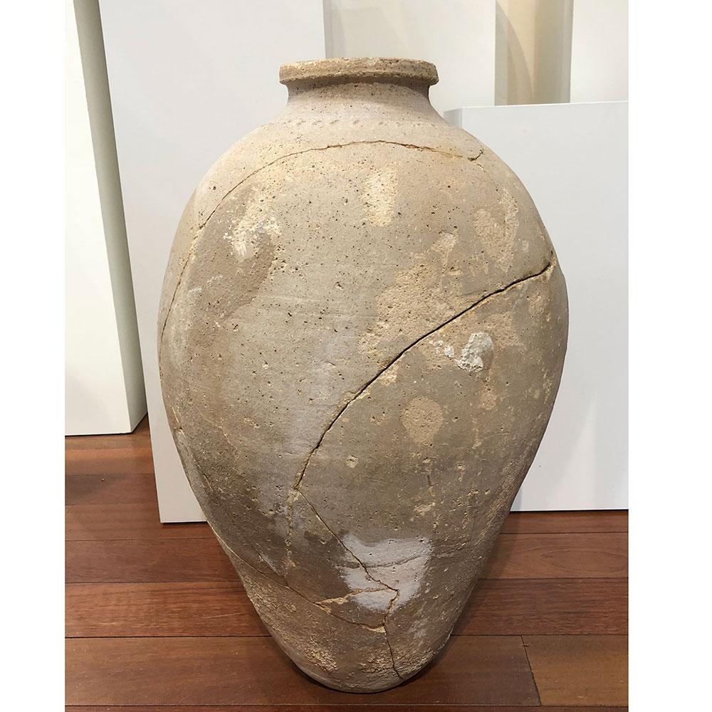 Ein großes kanaanitisches Terrakotta-Pithos, Eisenzeit I-II, ca. 1400 - 800 v. Chr.