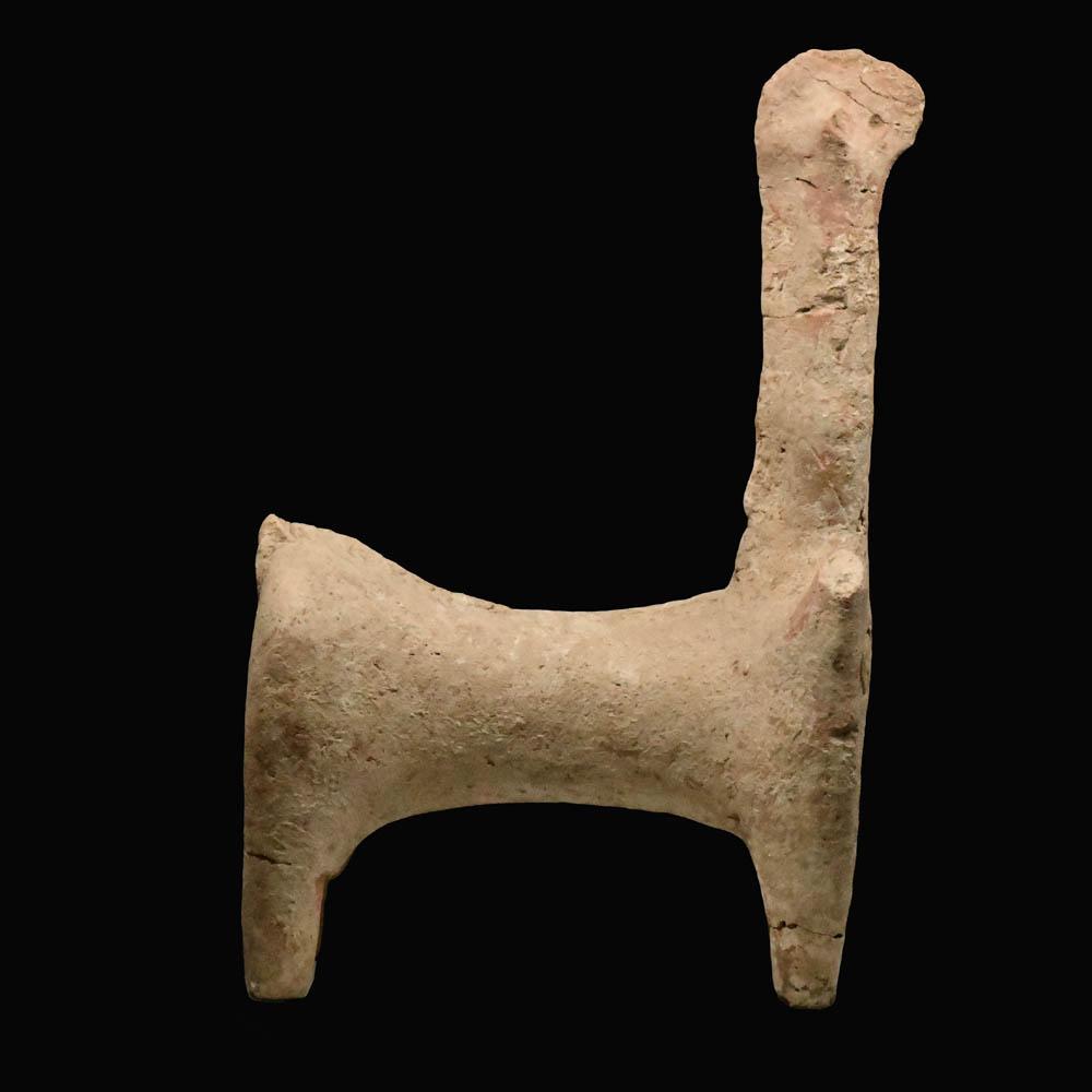 ایک بڑی املاش ٹیراکوٹا زومورفک کواڈروپڈ ، سی اے۔ ابتدائی یکم ہزاریہ قبل مسیح