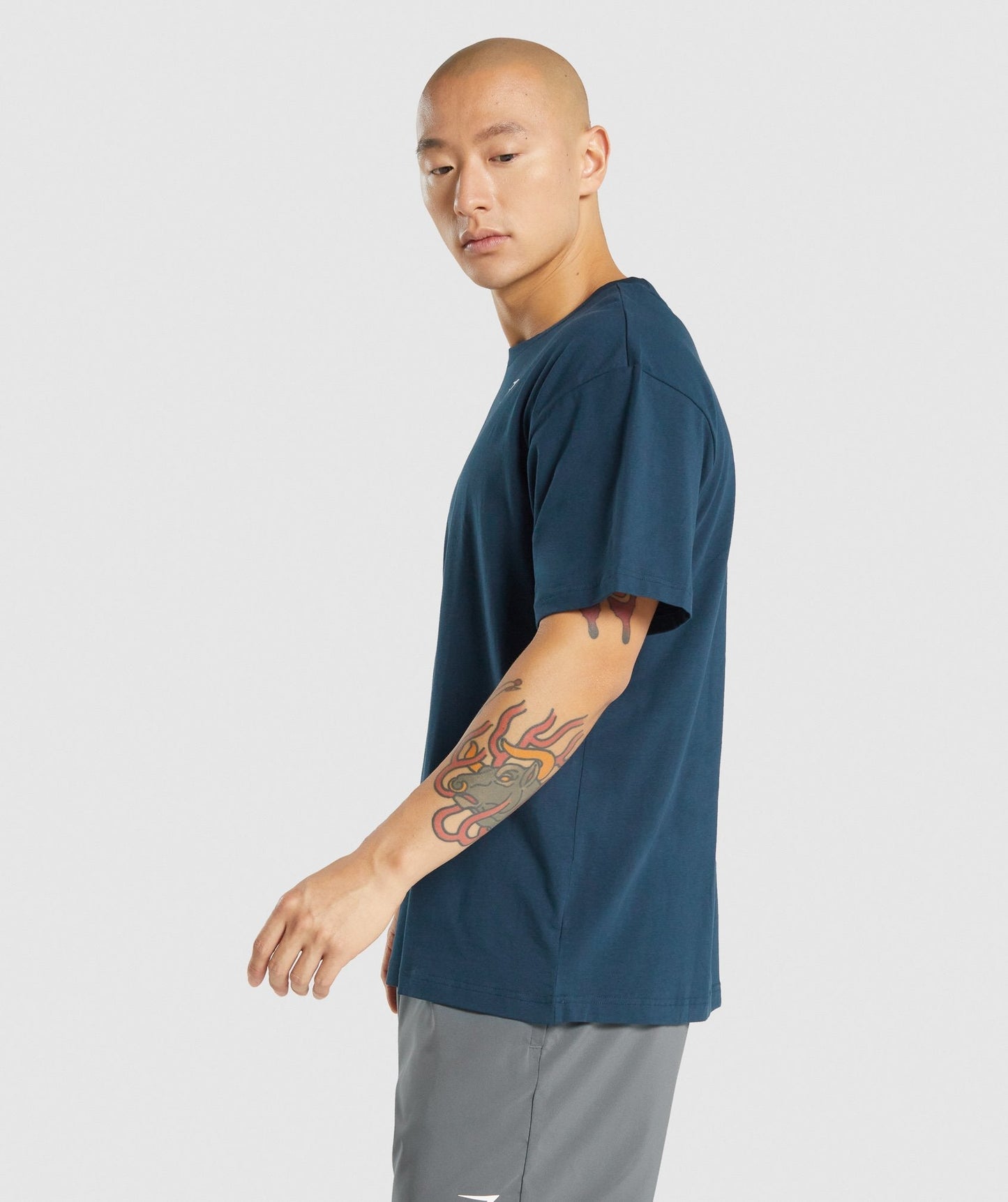 Gymshark übergroßes T -Shirt - Marine