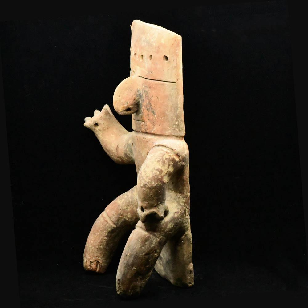 Eine große sitzende männliche Quimbaya-Figur, Kolumbien, ca. 1200 - 1400 n. Chr.