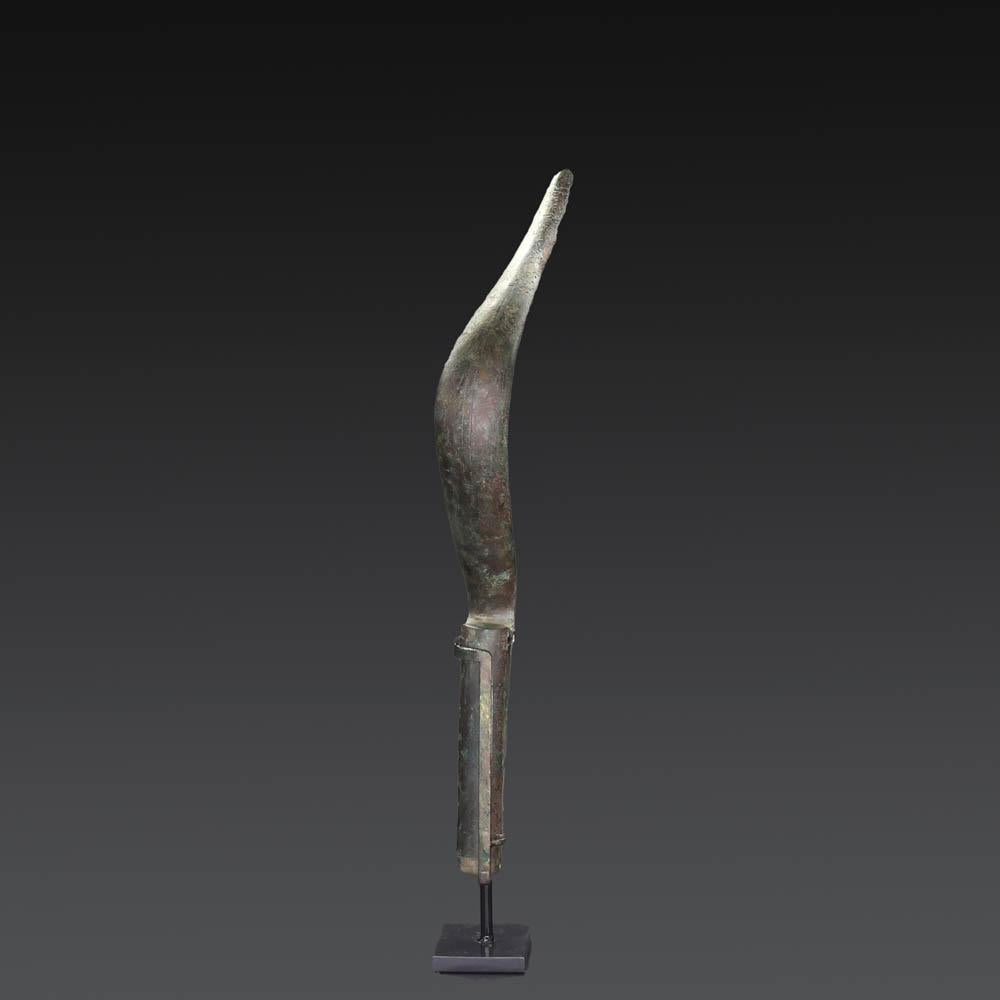 Ein verzierter römischer Strigil aus Bronze, ca. 1.-2. Jahrhundert n. Chr.
