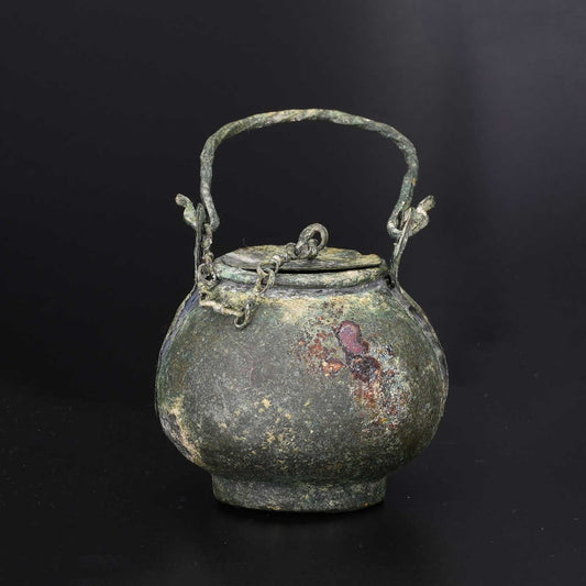 Ein römischer Bronze-Aryballos, ca. 1. - 2. Jahrhundert n. Chr.