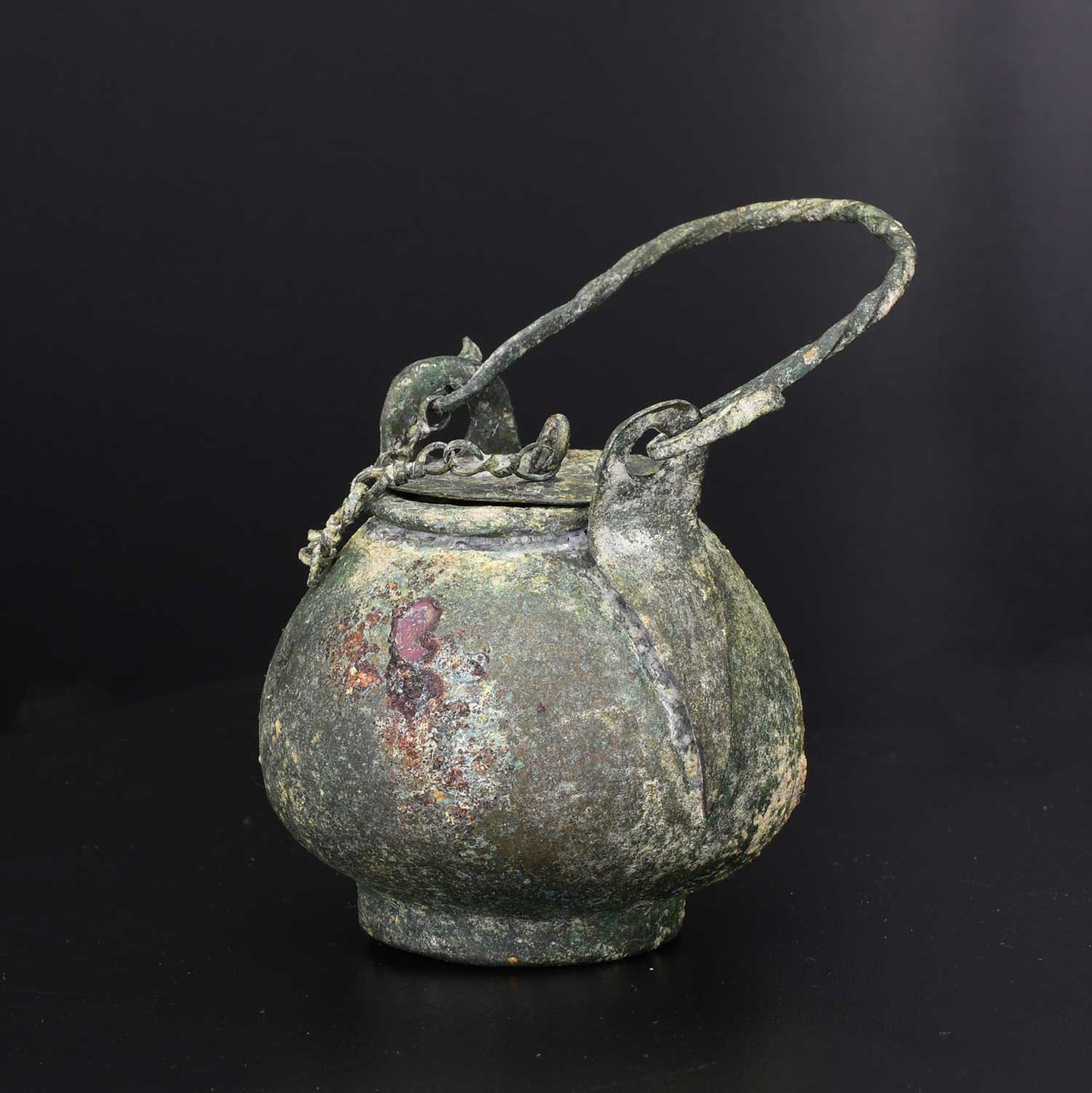 Ein römischer Bronze-Aryballos, ca. 1. - 2. Jahrhundert n. Chr.