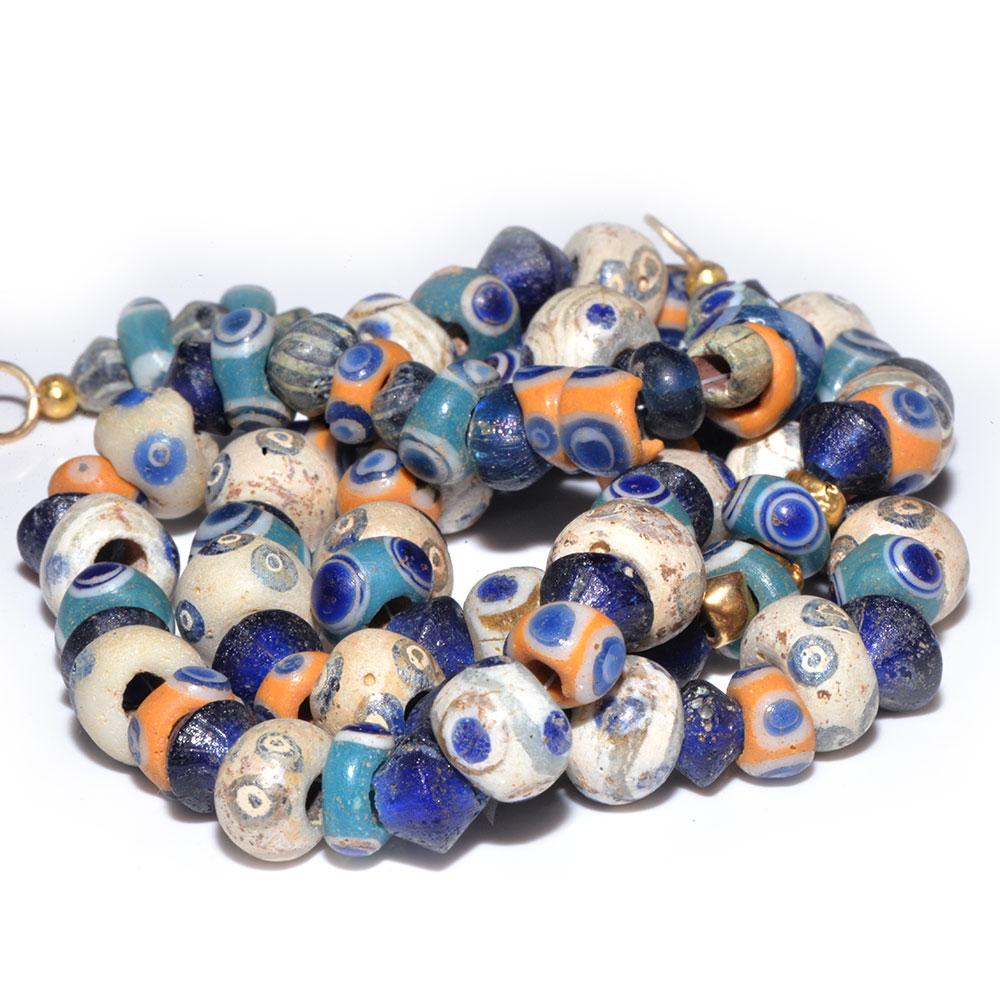 ایک کارتگینی گلاس "آنکھ" مالا کا ہار ، CA. 6 ویں - دوسری صدی قبل مسیح