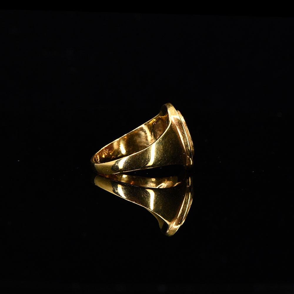 ایک نو کلاسیکی ریڈ جیسپر انٹگلیو رنگ ، سی اے۔ 19 ویں صدی