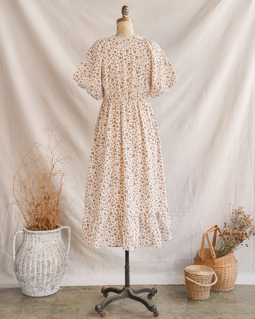 Apothekerkleid mit Blumenmuster