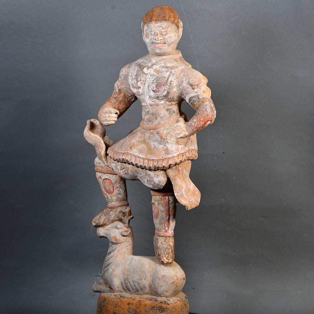 ایک چینی لوکاپالا ٹیمپل اسپرٹ گارڈین ، تانگ خاندان ، سی اے۔ 618 - 906 عیسوی