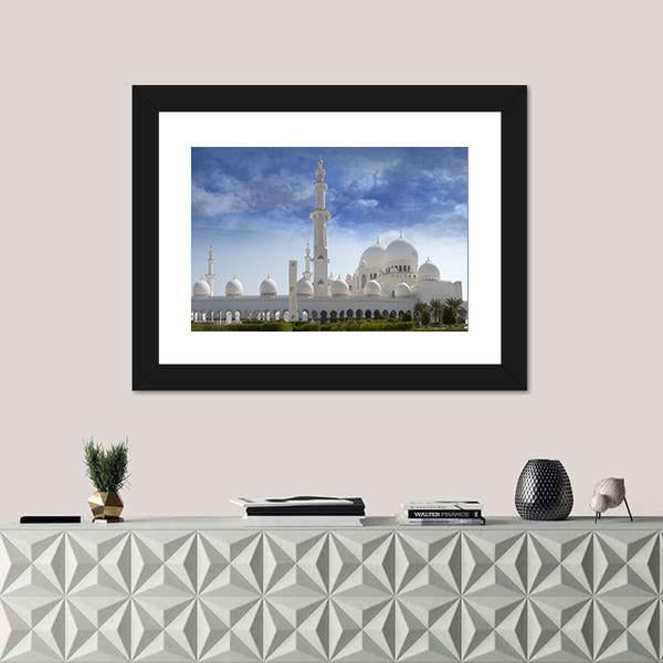 Sheikh Zayed Mosque In Abu Dhabi Canvas Wall Art-1 Piece-Framed Print-20" x 16"-Tiaracle