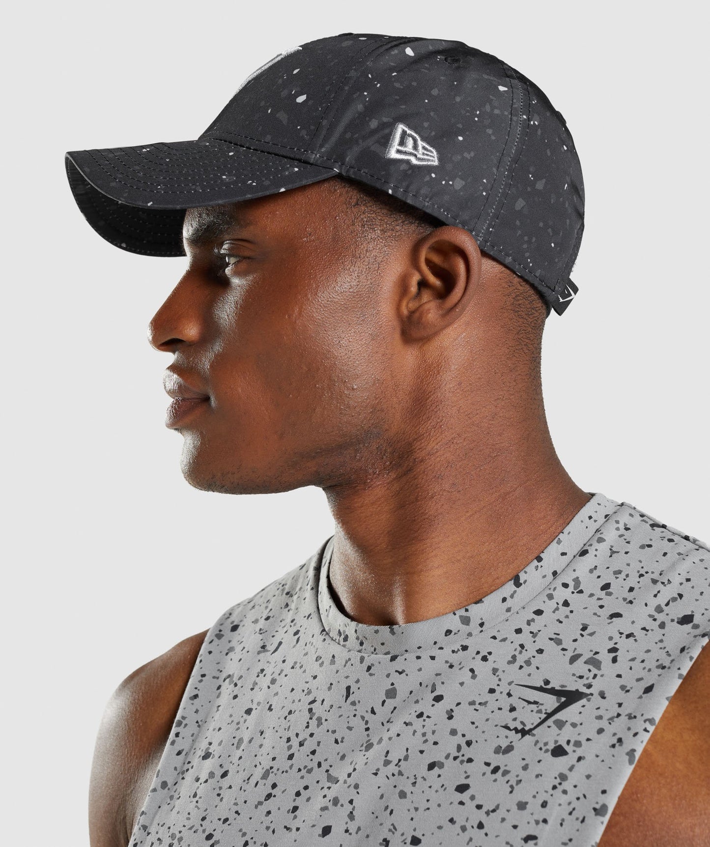 Gymshark New Era Universe Print - Black/White