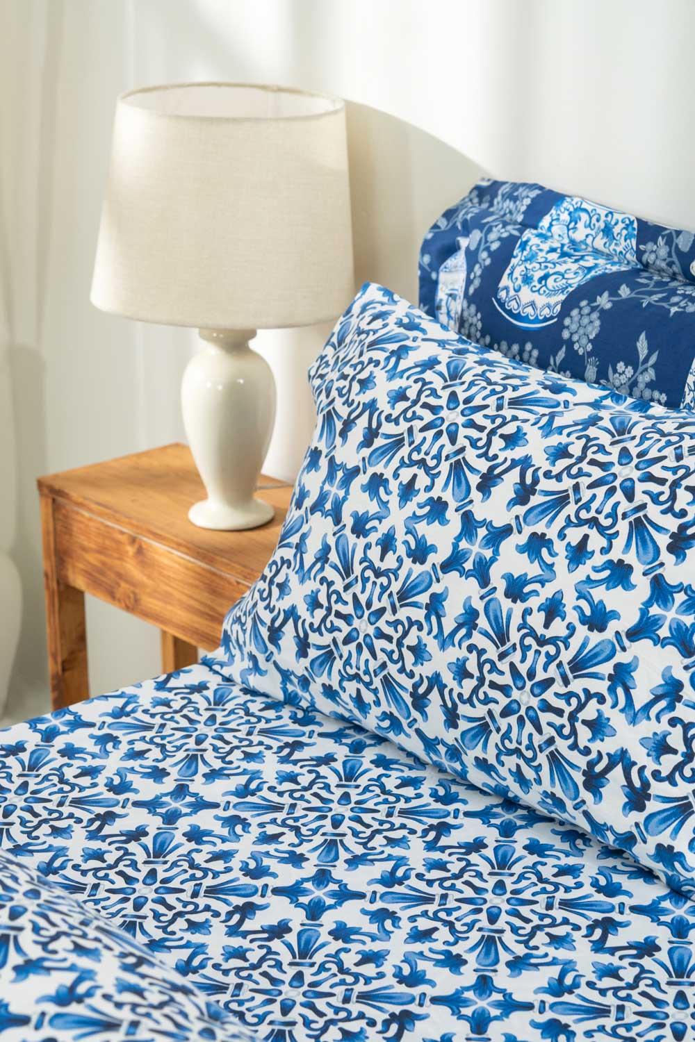 Vase & Glaze - Bed Sheet