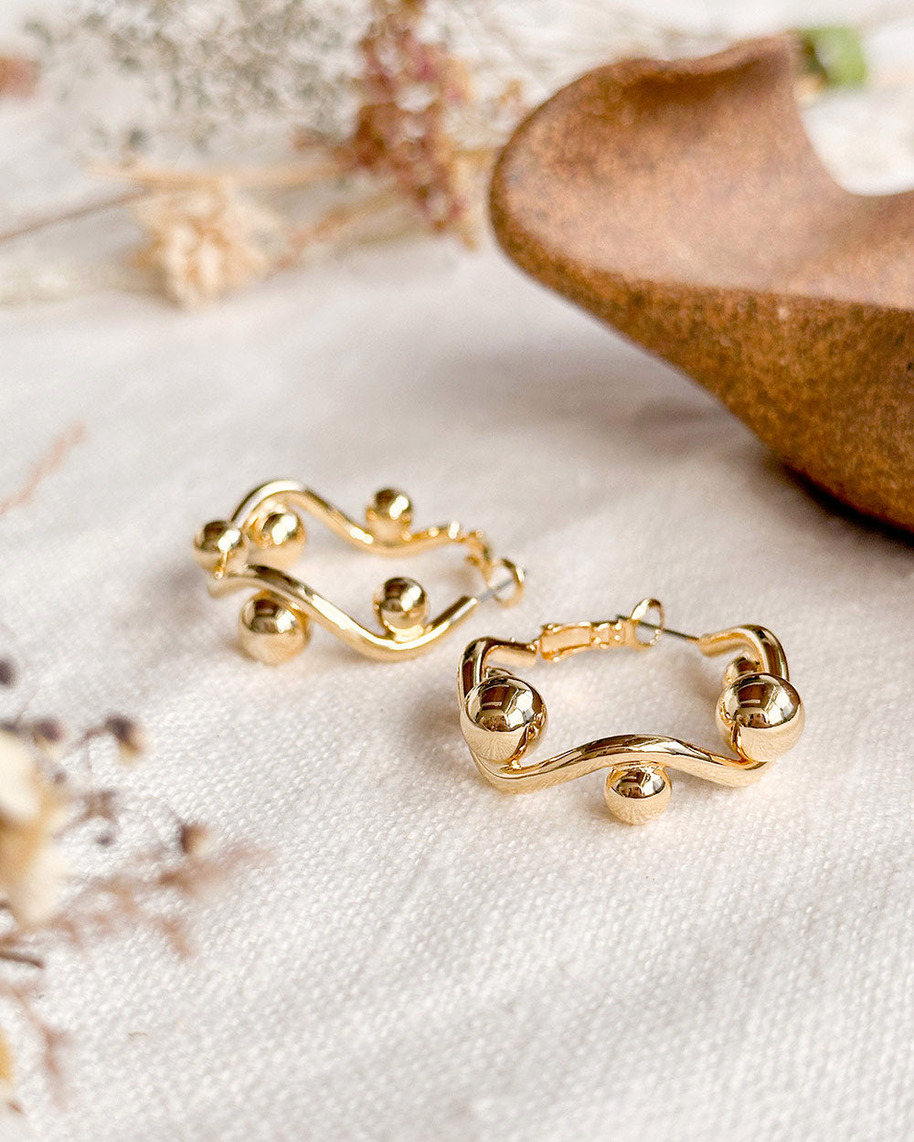 Gallerist Hoop Earrings