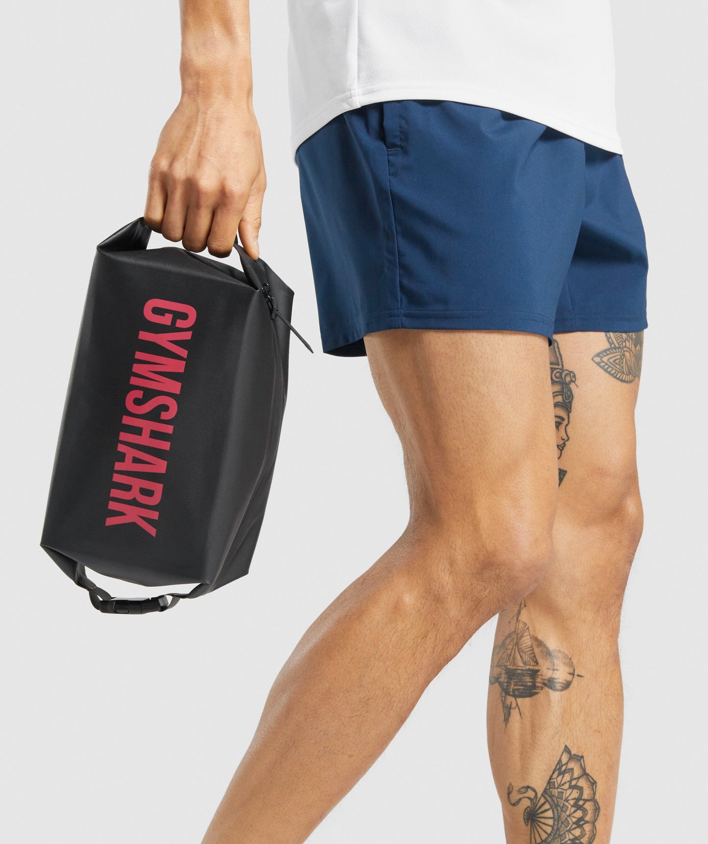 Gymshark X -Serie Toilettenbeutel - Schwarz/Pink