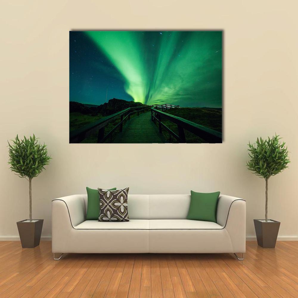 Aurora Borealis In Iceland Canvas Wall Art-1 Piece-Gallery Wrap-48" x 32"-Tiaracle