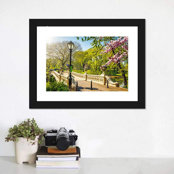 Bow Bridge In Central Park Canvas Wall Art-1 Piece-Framed Print-20" x 16"-Tiaracle