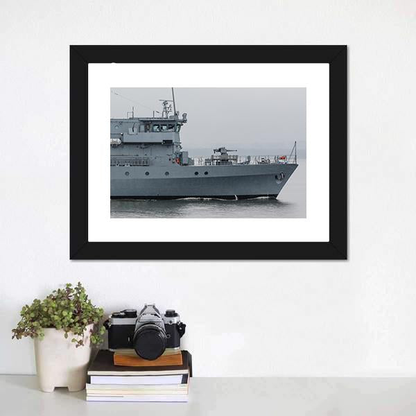 German Minehunter Canvas Wall Art-1 Piece-Framed Print-20" x 16"-Tiaracle