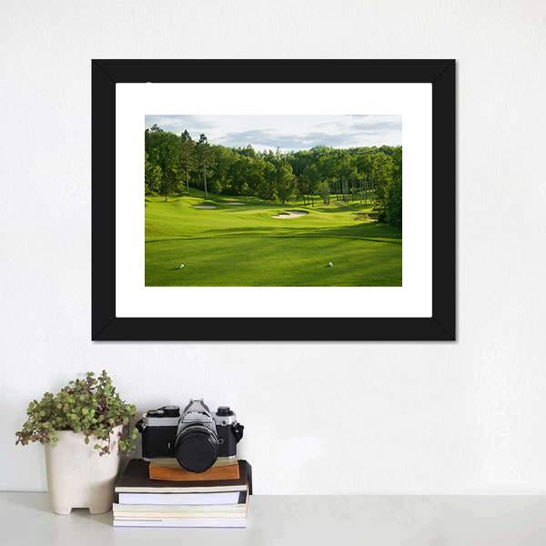 Golf Green With Bunkers Canvas Wall Art-1 Piece-Framed Print-20" x 16"-Tiaracle