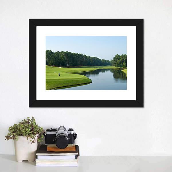 Golfer On Myrtle Beach Canvas Wall Art-1 Piece-Framed Print-20" x 16"-Tiaracle