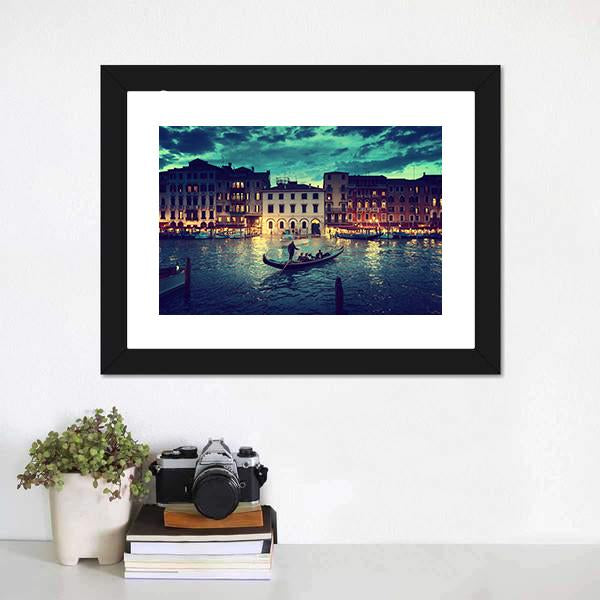 Grand Canal In Sunset Venice Canvas Wall Art-1 Piece-Framed Print-20" x 16"-Tiaracle