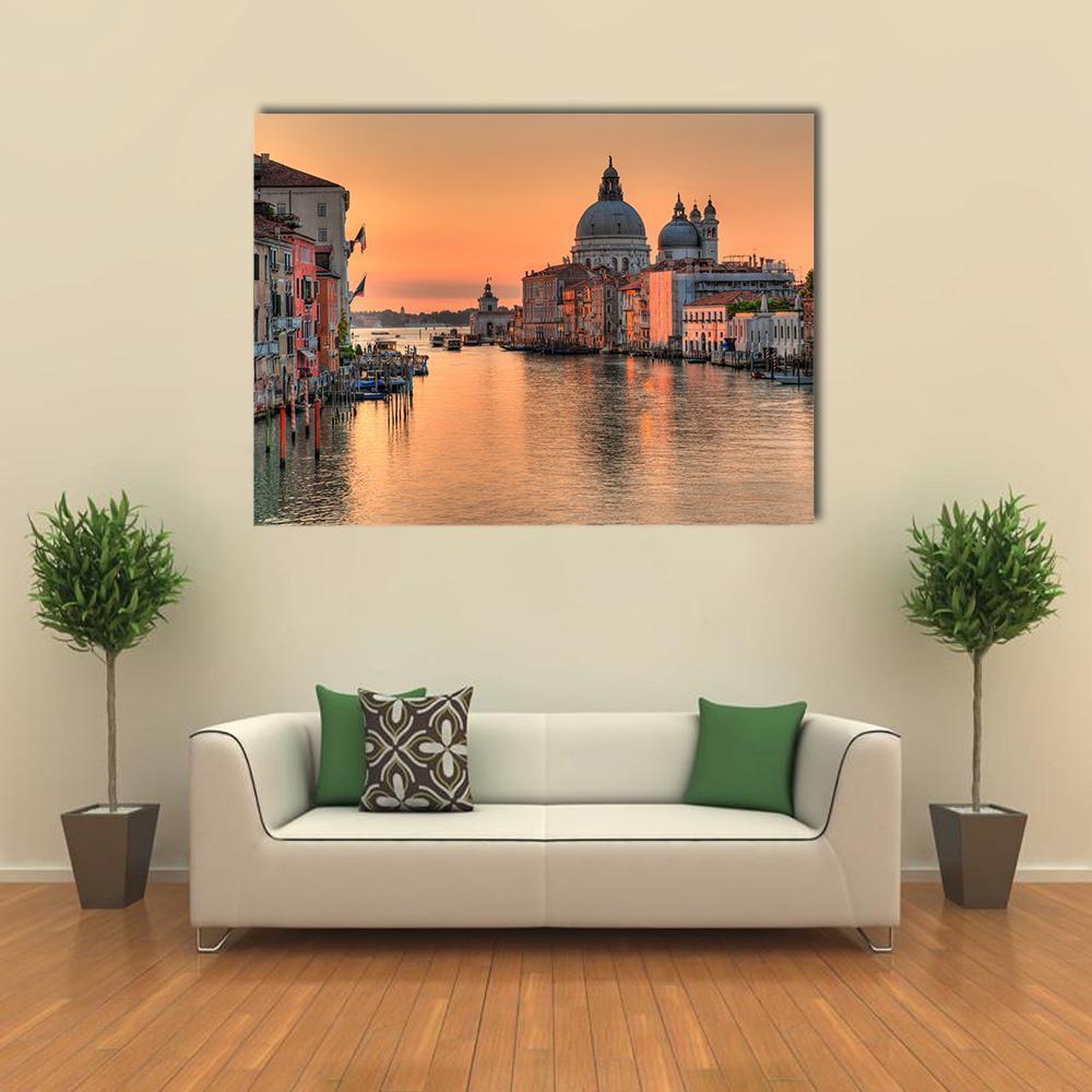 Grand Canal In Venice Canvas Wall Art-1 Piece-Gallery Wrap-48" x 32"-Tiaracle