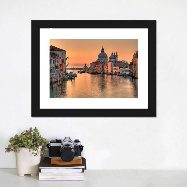 Grand Canal In Venice Canvas Wall Art-1 Piece-Framed Print-20" x 16"-Tiaracle