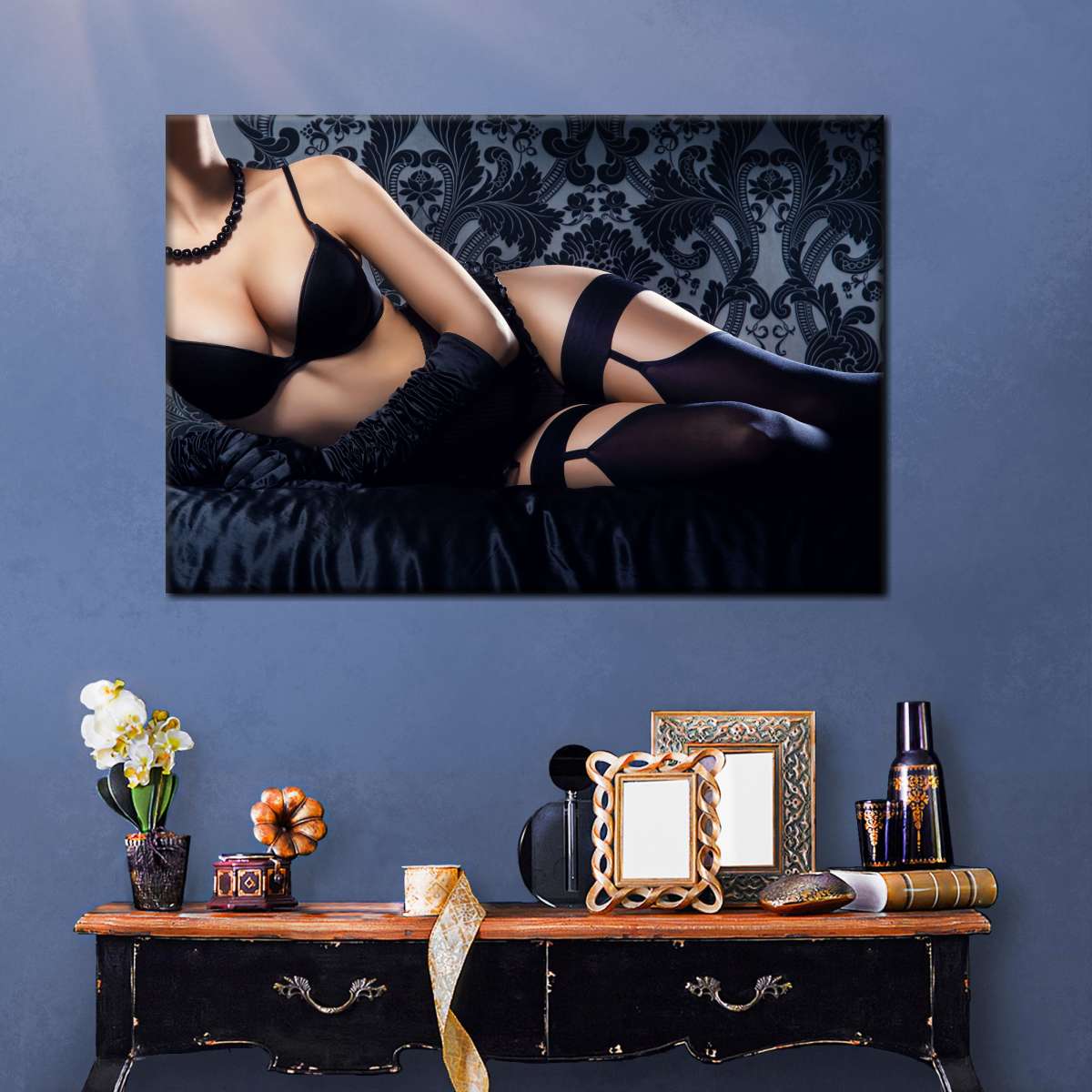 سیاہ دیوار آرٹ میں سیکسی عورت