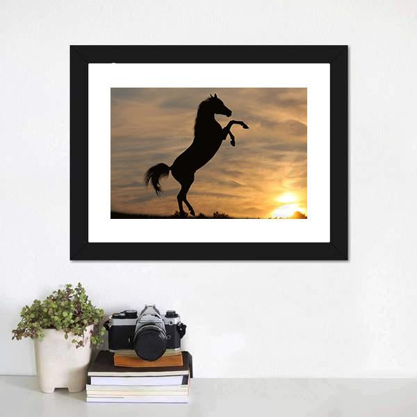 Horse In Sunset Canvas Wall Art-1 Piece-Framed Print-20" x 16"-Tiaracle