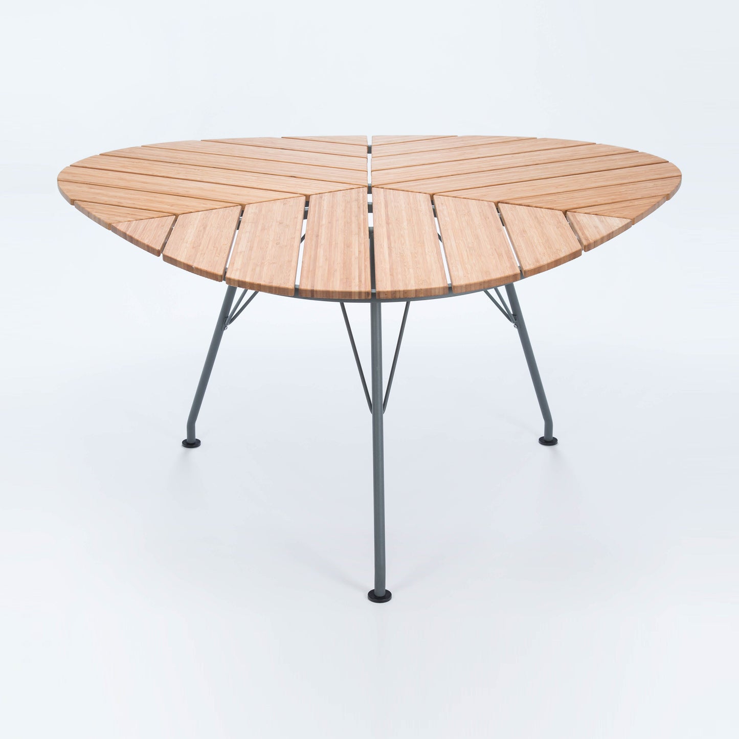 Leaf Outdoor Dining Table