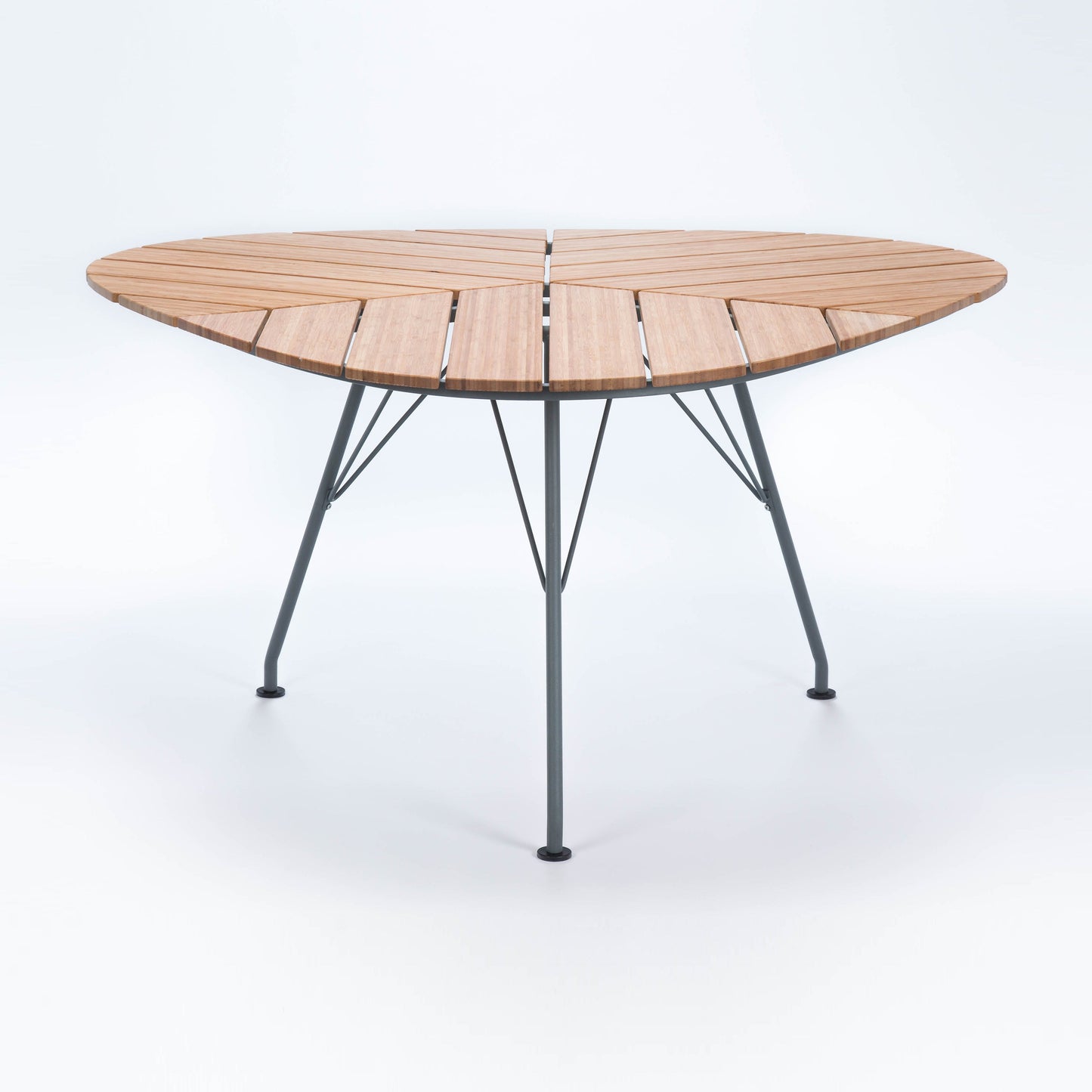 Leaf Outdoor Dining Table