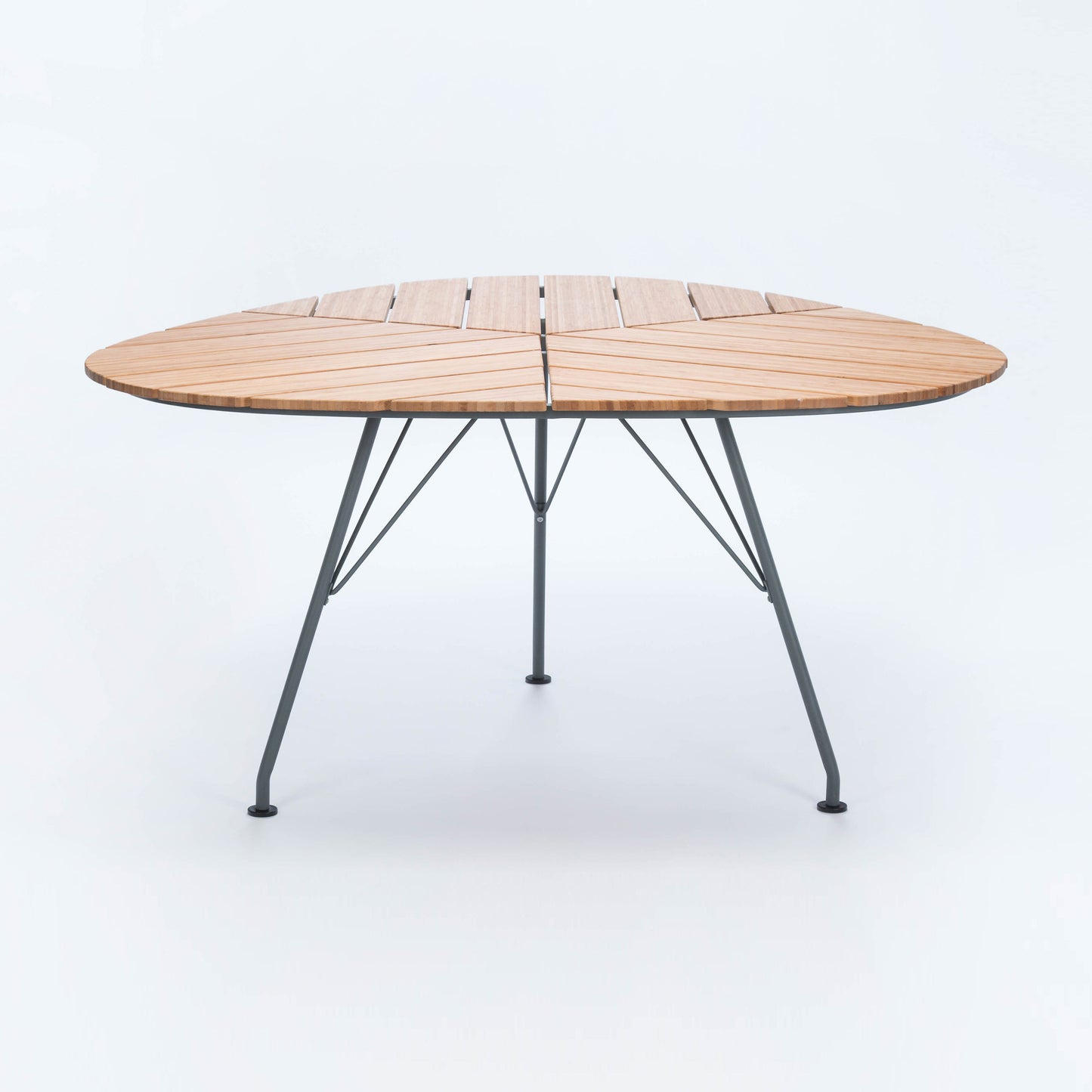 Leaf Outdoor Dining Table