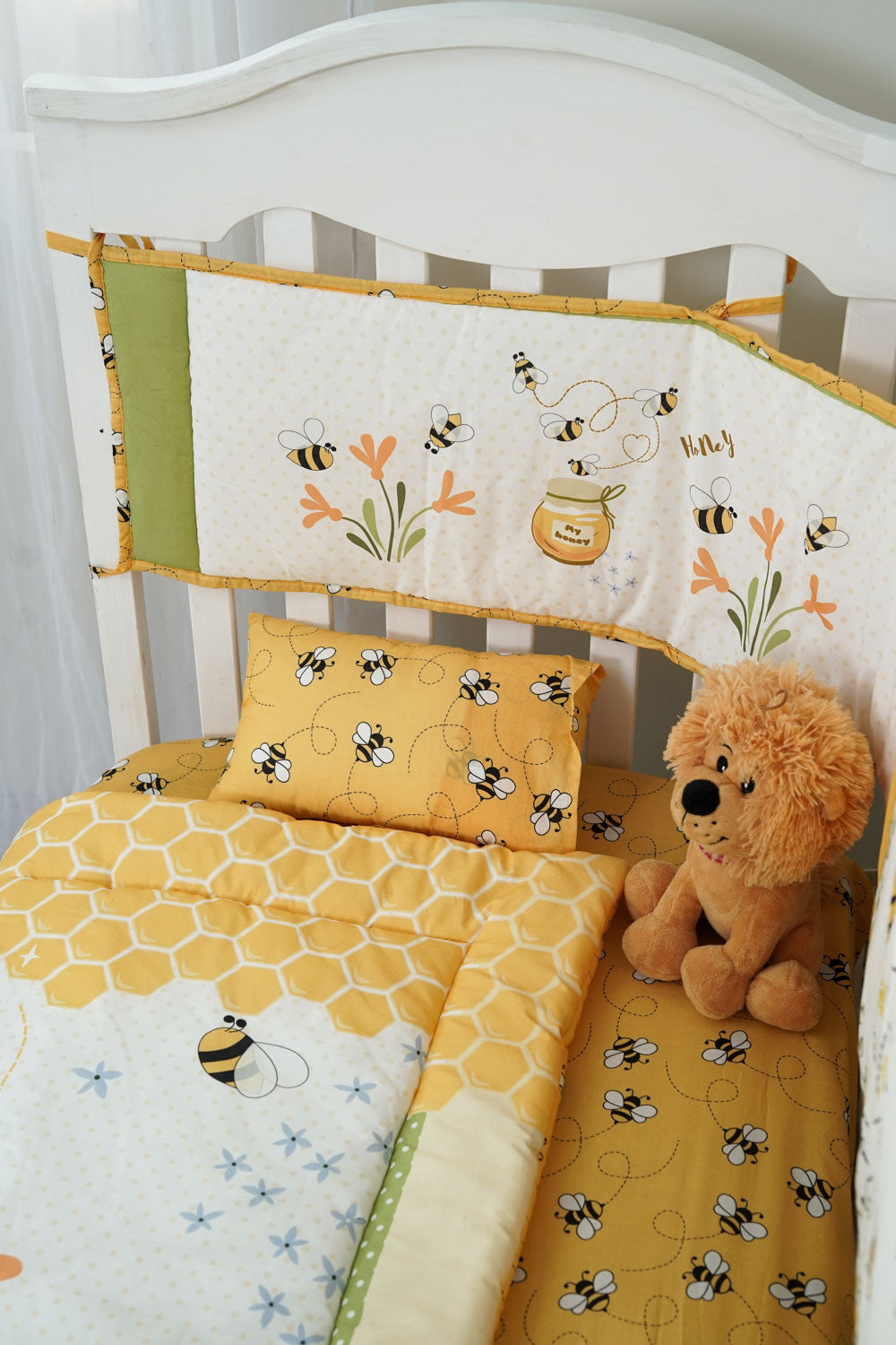 Little Bee - Baby Cot Set