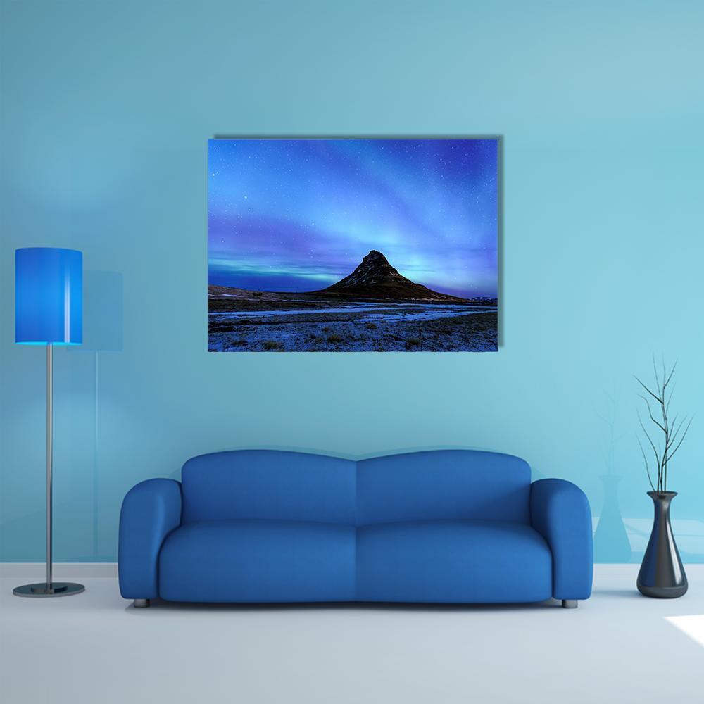 Mountain Kirkjufell & Aurora Canvas Wall Art-1 Piece-Gallery Wrap-48" x 32"-Tiaracle