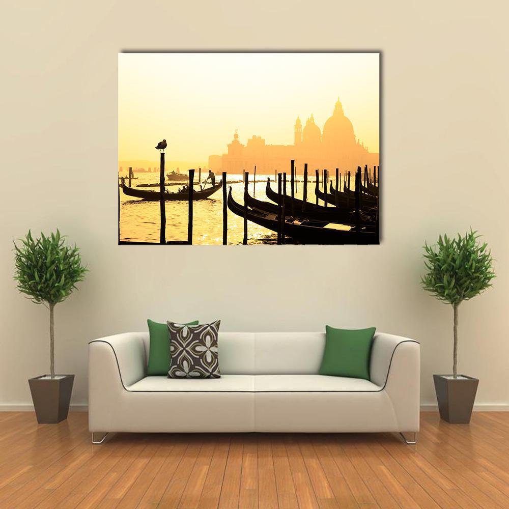 Romantic Italian City Of Venice (Venezia) Canvas Wall Art-1 Piece-Gallery Wrap-48" x 32"-Tiaracle