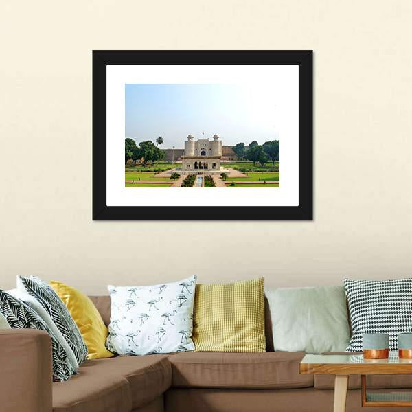 Shahi Qilla Fort Lahore Canvas Wall Art-1 Piece-Framed Print-20" x 16"-Tiaracle