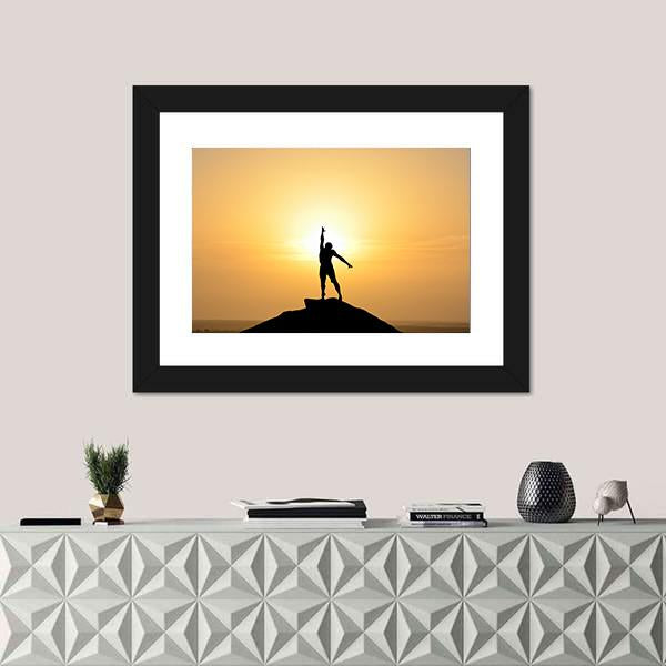 Silhouette Of A Businessman Canvas Wall Art-1 Piece-Framed Print-20" x 16"-Tiaracle
