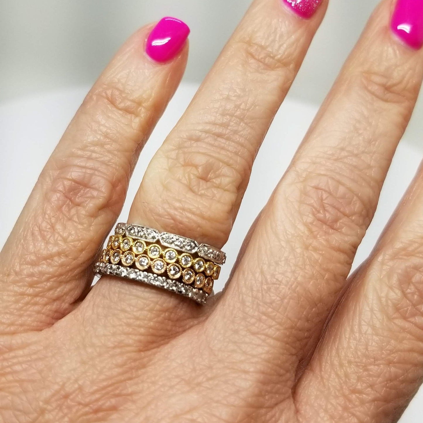 حلقوں کی گھنٹی بجنے کے بعد 18K پیلے رنگ کے سونے کے دائرے